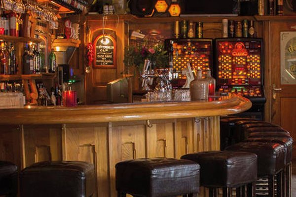 Irish Pub de Poort van Cleef