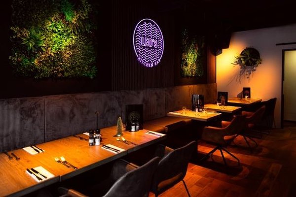 Leo's Kitchen Bar